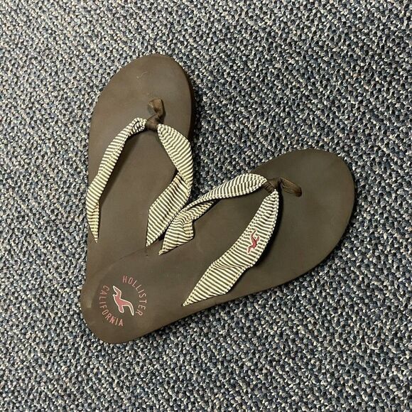 Hollister Brown Flip Flops Size 6.5/7 - Picture 1 of 3